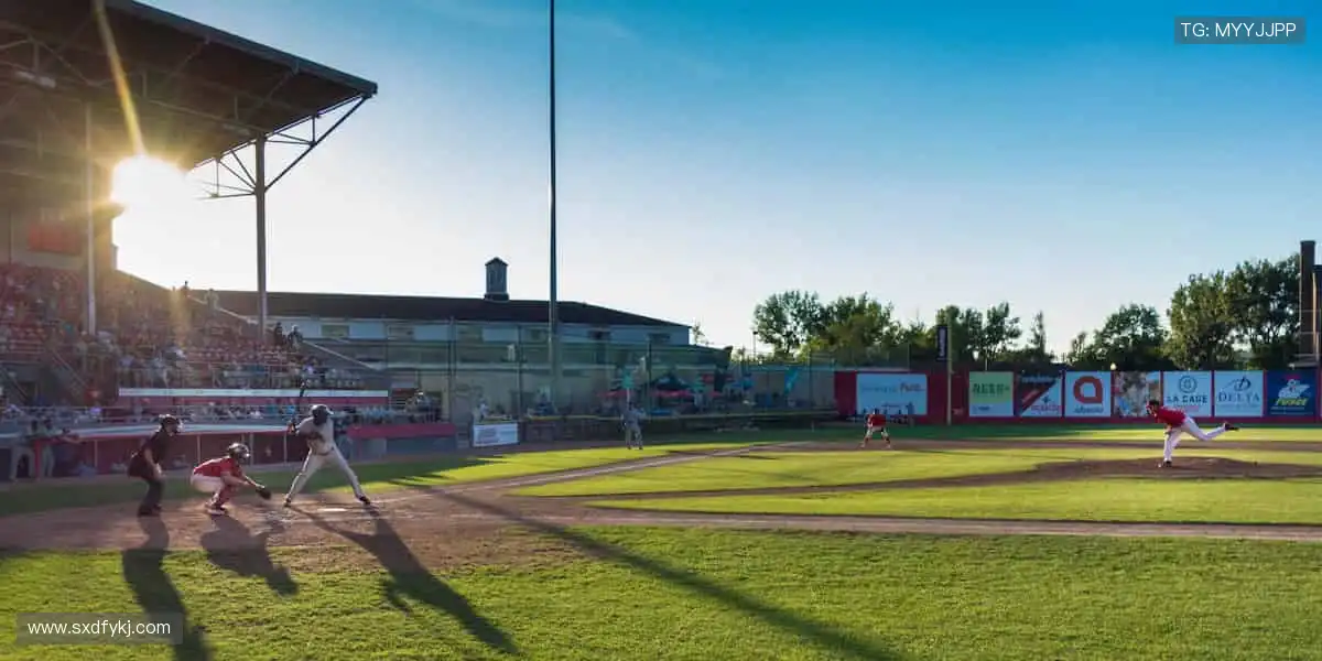 🌟限量联名潮品首发，穿上它你就是 MVP！🎯